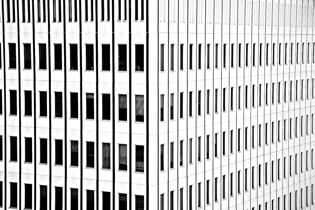 Buildings IV par Peter Morneau sur GIANT ART - art photo blanc