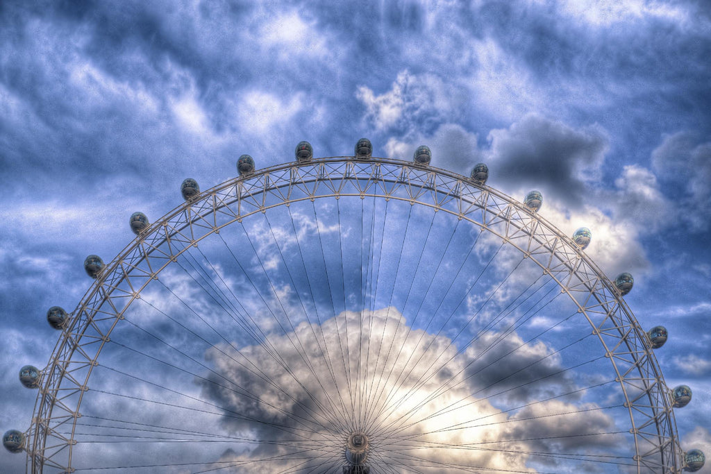 Top half of the London Eye par Nick Jackson sur GIANT ART - white photo art