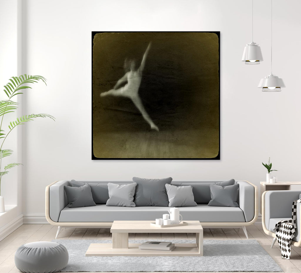 Dancing motion I  par Jean-François Dupuis sur GIANT ART - musique beige - danse ballerine