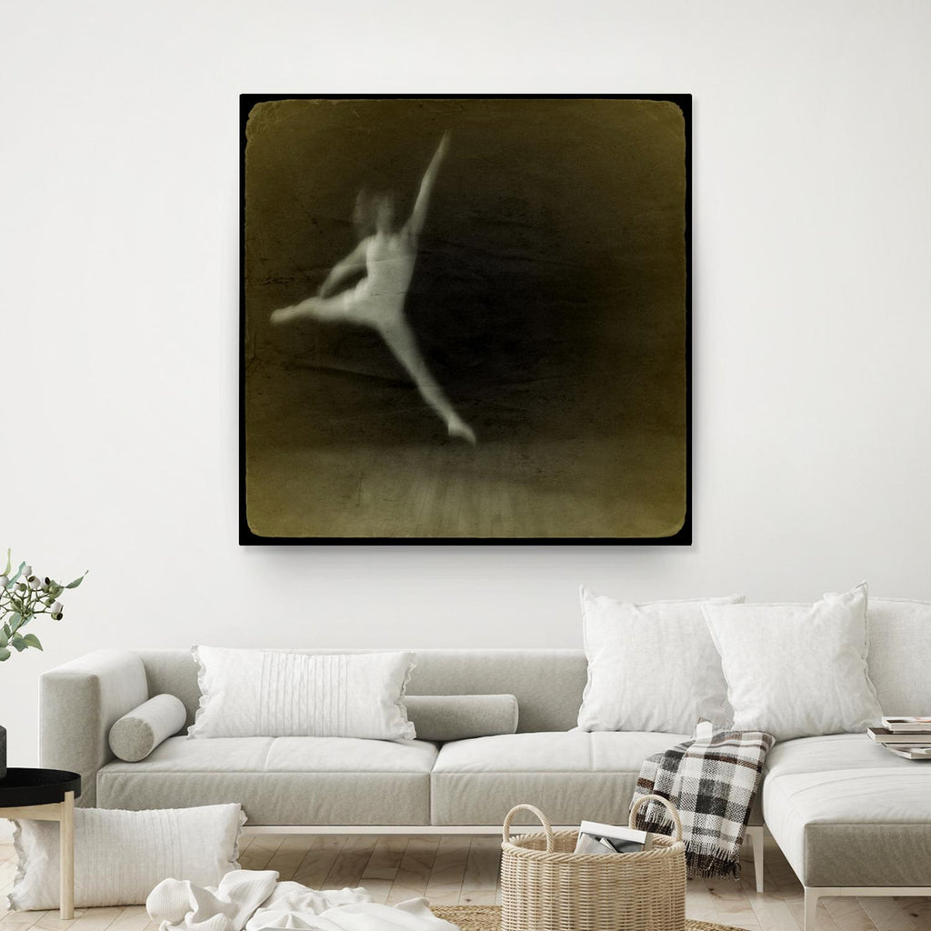 Dancing motion I  par Jean-François Dupuis sur GIANT ART - musique beige - danse ballerine