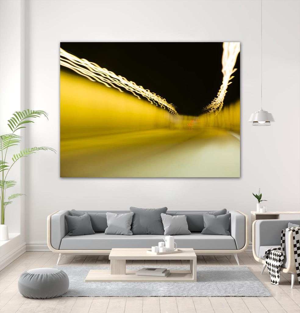 Tunnel Abstract 2 par Acer Images sur GIANT ART - art photo jaune