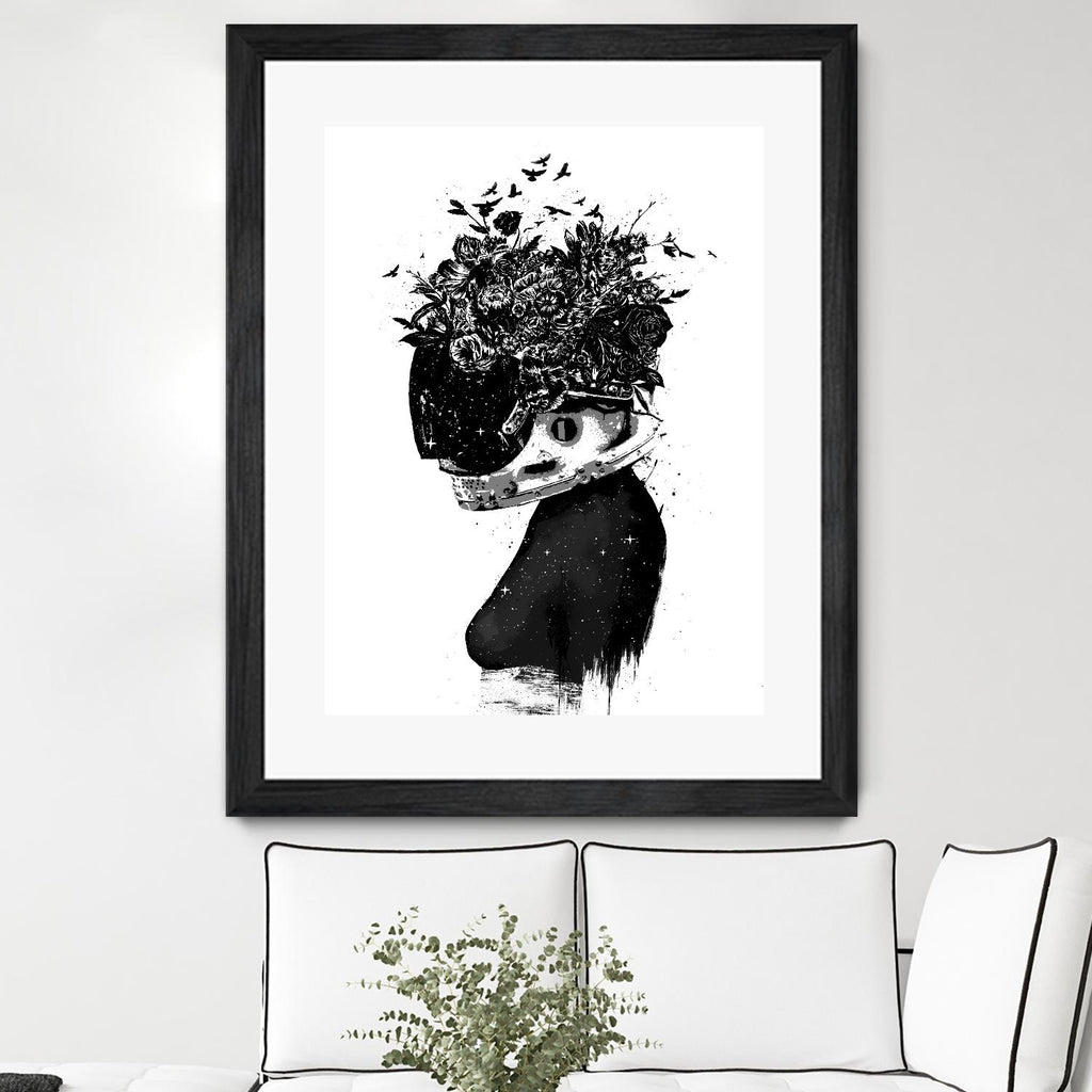 Hybrid Girl par Balazs Solti sur GIANT ART - noir, blanc contemporain, figuratif, surréalisme urbain/pop, fleurs, silhouettes