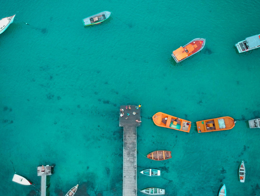 Boat traffic  par Pexels sur GIANT ART - scène de mer bleue